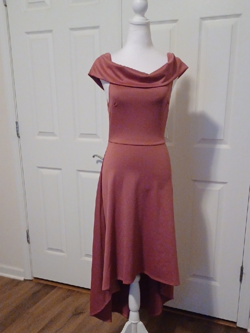 <> Charlotte Russe Off-Shoulder High-Low Dress in Dusty Rose Color Women's Small - Picture 7 of 10